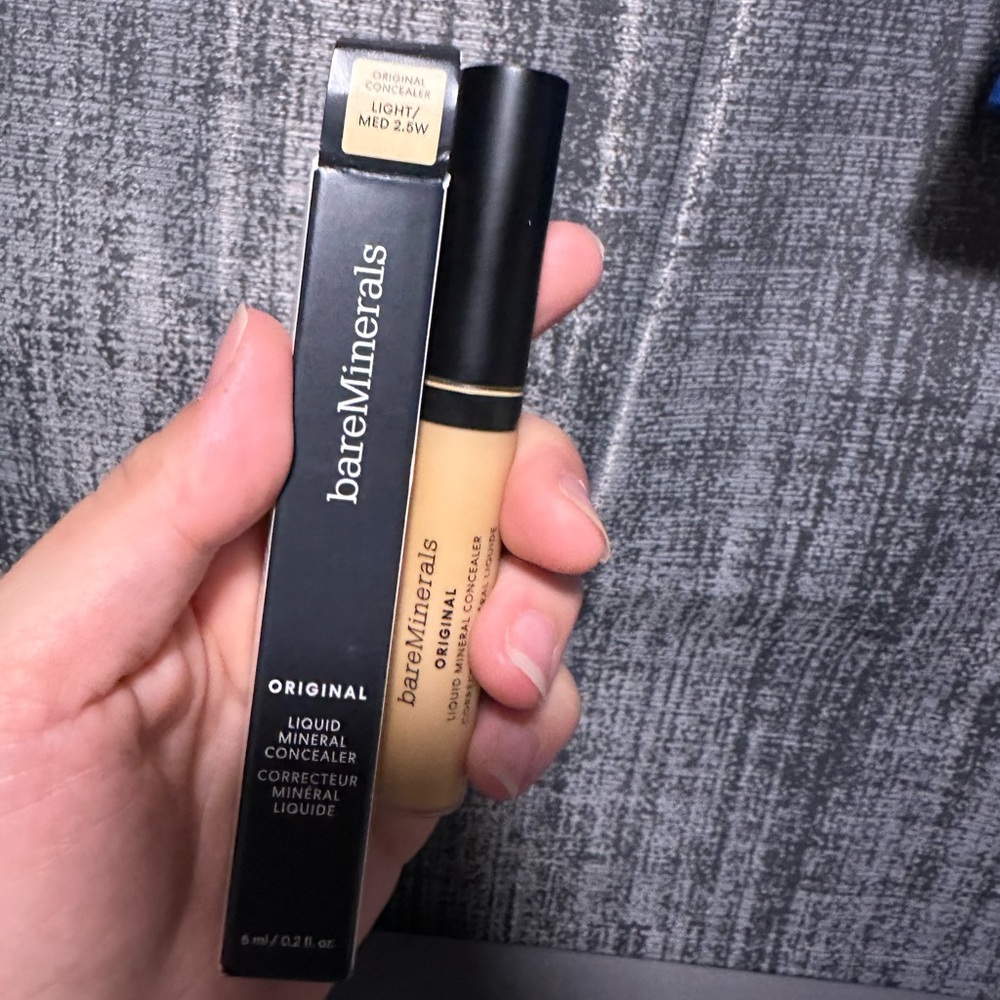 BNIB Bare Minerals Concealer 2.5W